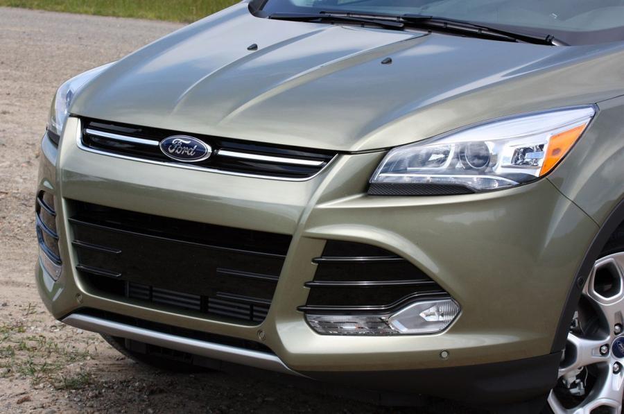  Ford Escape 2013 года  (фото 49 из 222)